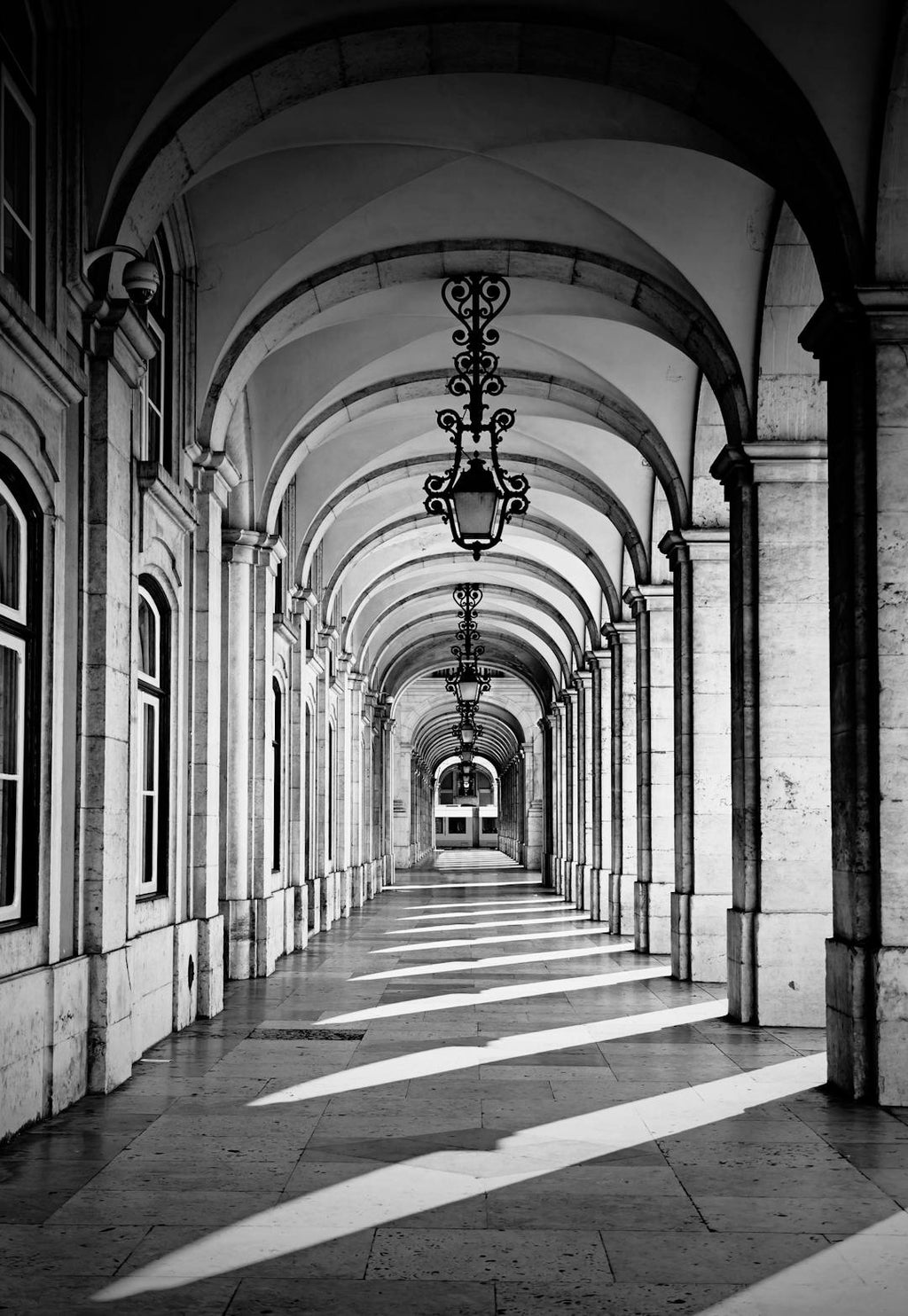 Arched Corridor Affiche