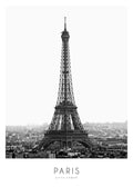 Affiche noir et blanc de la Tour Eiffel à Paris, avec les toits de la ville en arrière-plan. Typographie Paris Eiffel Tower en b