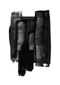 Affiche noir et blanc avec texture peinte au pinceau, présentant de grandes formes sombres et opaques