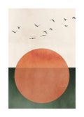 Affiche avec un grand soleil orange sur fond beige et vert, survolé par des oiseaux noirs. Typographie rétro.